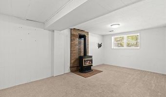 2370 Roselawn St, Wolverine Lake, MI 48390