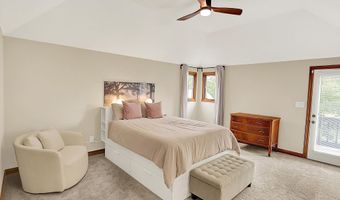 369 Rodeo Dr, Indianapolis, IN 46217