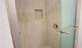 24729 Roxbury Rd A, Apple Valley, CA 92307