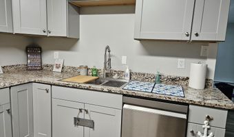 2548 Bryn Mawr Ave, Biloxi, MS 39531