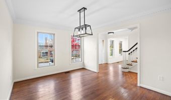 34 N GARFIELD St, Arlington, VA 22201