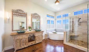 365 E KUIAHA Rd, Haiku, HI 96708