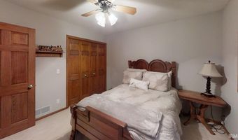 114 Chaudoin Dr, Angola, IN 46703