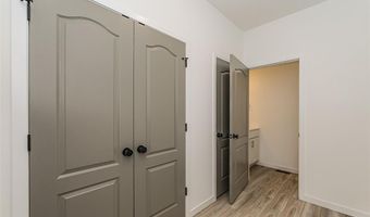 6730 Snowy Owl Ln, Affton, MO 63123