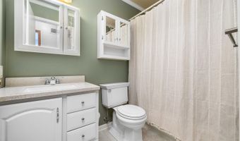 4 HAWKINS Ct, Bear, DE 19701