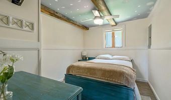 81 Mud Pt S, Alburgh, VT 05440