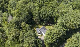 96 Taylor Woods Rd, Belgrade, ME 04917
