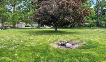 441 E Saint Clair St, Almont, MI 48003