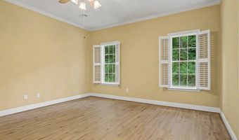 1911 Regalwood Dr, Albany, GA 31721