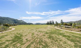 35164 Grove Trl, Fallbrook, CA 92028