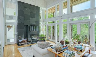 103 Long View Dr, Becket, MA 01223