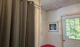 272 Belmont Ave, Belfast, ME 04915