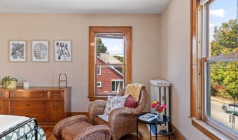 49 Hill St, Barre, VT 05641