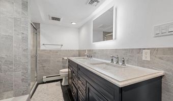 45 County Line Rd, Amityville, NY 11701