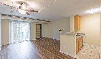75 S REYNOLDS St 318, Alexandria, VA 22304