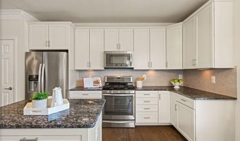 20505 LITTLE CREEK Ter 207, Ashburn, VA 20147