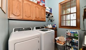 355 Connecticut Cir, Indianapolis, IN 46217