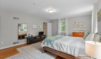 5121 BALTAN Rd, Bethesda, MD 20816