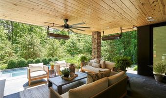 243 Overwood Rd, Akron, OH 44313