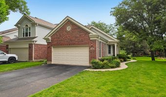 2109 N Charter Point Dr, Arlington Heights, IL 60004