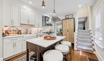 44 Washington Pl, Villas, NJ 07450