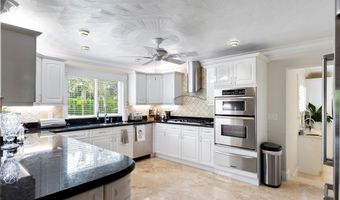 21531 N River Rd, Alva, FL 33920
