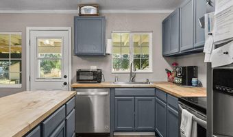 19885 Loop St, Anderson, CA 96007