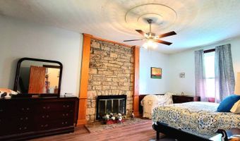 8079 Wayside Creamery Rd, Alderson, WV 24910