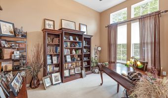 8 Meadowbrook Aly, Barnegat, NJ 08005