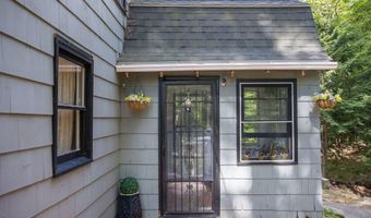 132 Dawn Dr, Becket, MA 01223