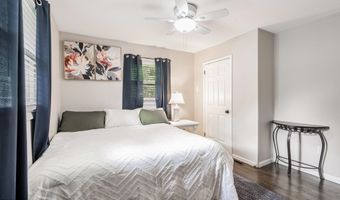 519 Bay Blvd, Bayville, NJ 08721