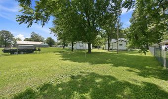 119 E Pearl St, Aurora, MO 65605