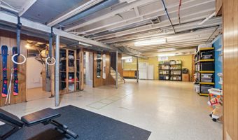 18755 Dale Ave, Allen Park, MI 48101