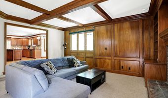 9015 Admirals Pointe Dr, Indianapolis, IN 46236