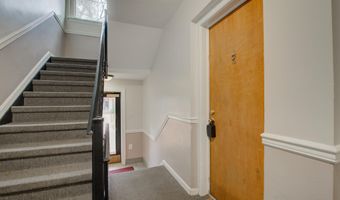 2100 N SCOTT St 101, Arlington, VA 22209