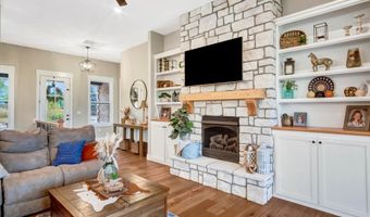 415 S Piper Ave, Ash Grove, MO 65604