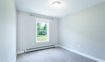 1 Estes Dr, Standish, ME 04085