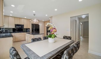4045 N Harvard Ave, Arlington Heights, IL 60004