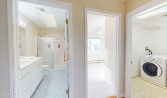 11 Drake Dr, Bayville, NJ 08721