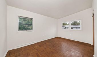 102 OLYMPIA Dr, Claymont, DE 19703