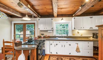 88 Harriman Hill Rd, Raymond, NH 03077