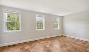 3231 SUTTON Pl NW A, Washington, DC 20016