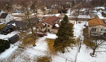 1918 Bayview Dr, Albert Lea, MN 56007