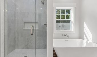 212 Hugo St, Bay St. Louis, MS 39520