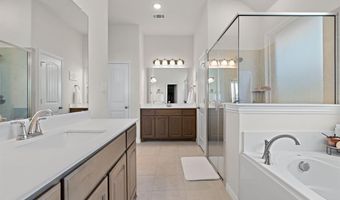 1052 Winecup Ln, Weatherford, TX 76085