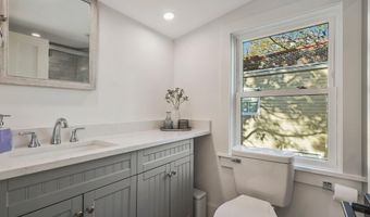 1014 QUEEN St, Alexandria, VA 22314