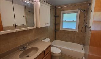 72 Blueberry Dr, East Greenwich, RI 02818