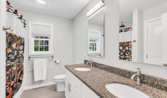 650 Dunn Rd, Coventry, CT 06238