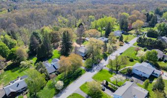 42 Crest Dr, Basking Ridge, NJ 07920