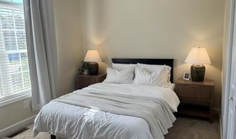 124 Lightwater Dr, Aberdeen, NC 28315